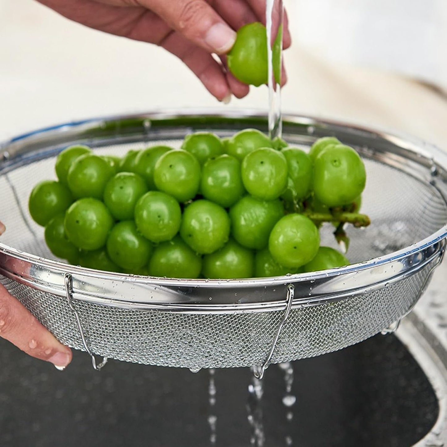 Fine Mesh Strainer for Kitchen, Stainless Steel Colander Bowl for Pasta, Rice, Fruit, Metal Net Baskets with Resting Base - Strain, Drain, Rinse (Diameter 11.02 inch)