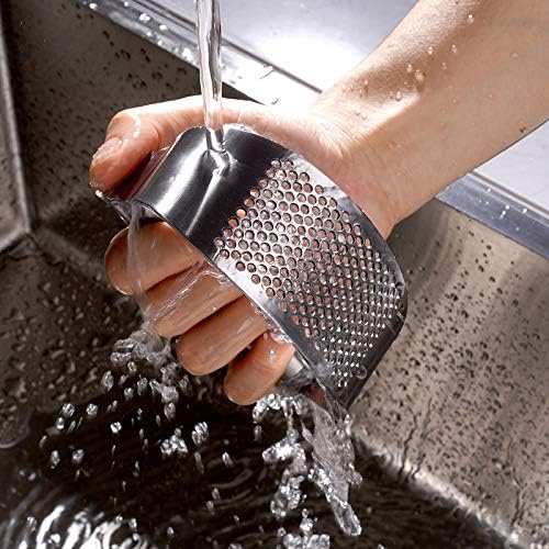 Garlic press kitchen tool garlic peeler stainless steel professional ginger crusher ergonomic labor-saving crusher (S)