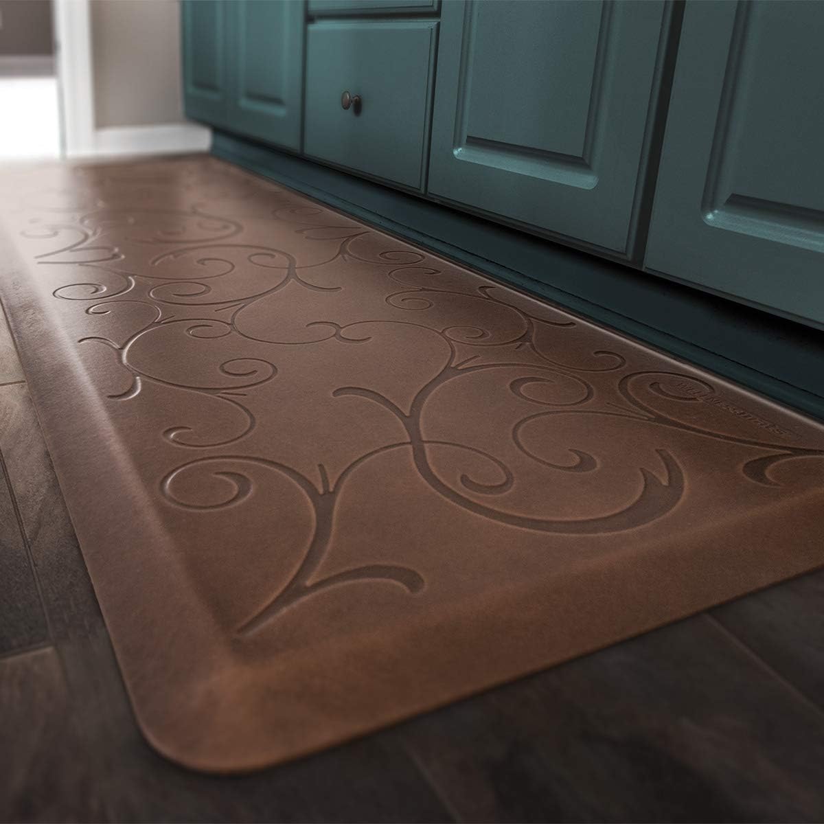 WellnessMats Anti-Fatigue Bella Motif Mat, 36 Inch by 24 Inch, Antique Light