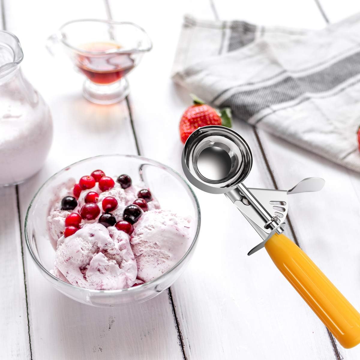 Commercial-Grade Ice Cream Scooper 1.63 oz, 18/8 Stainless Steel Cookie Scoop with Plastic Handle, Portion Control Disher Scoop for Bakeries, Restaurants & Dessert Shops, #20, Yellow