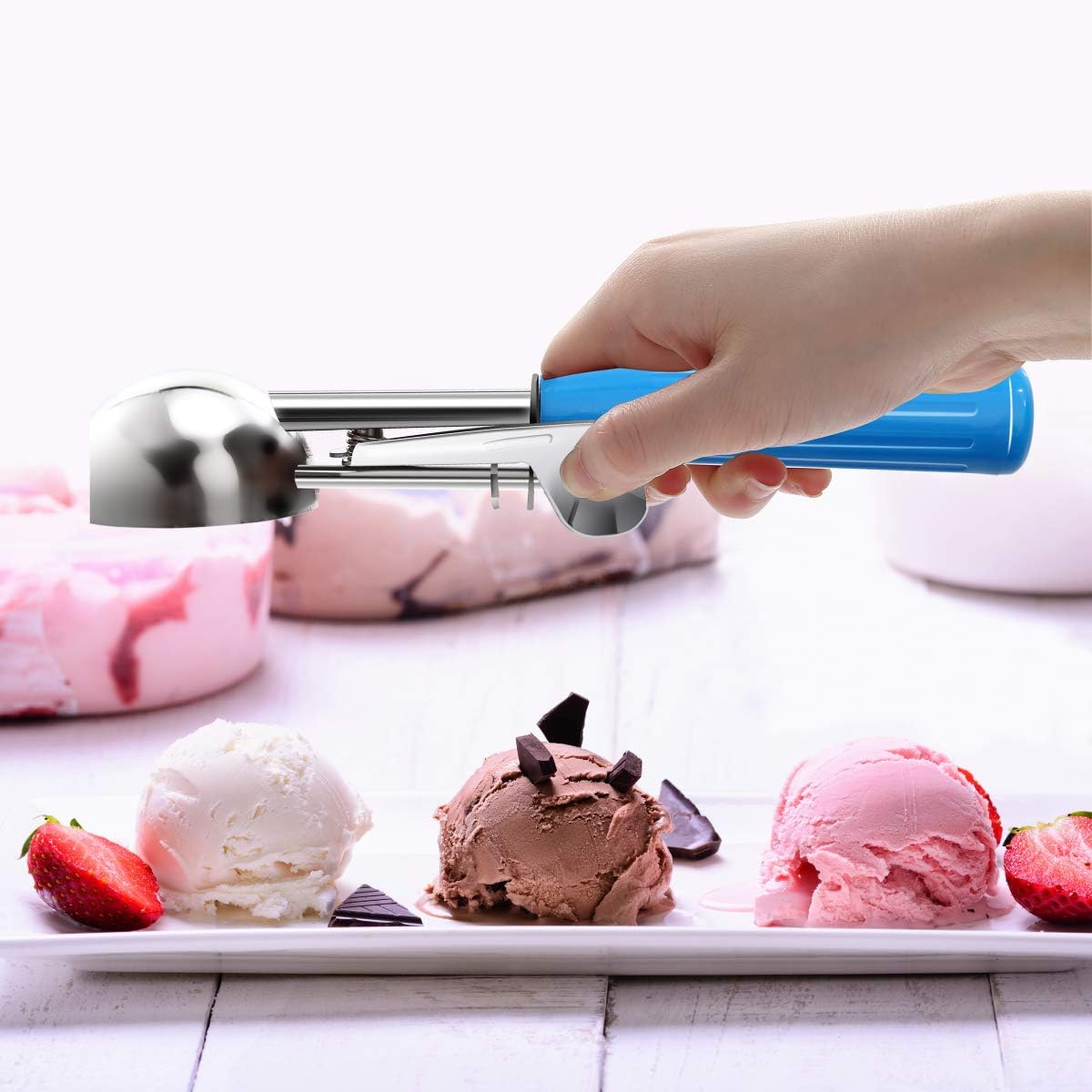 Commercial-Grade Ice Cream Scooper 2 oz, 18/8 Stainless Steel Cookie Scoop with Plastic Handle, Portion Control Disher Scoop for Bakeries, Restaurants & Dessert Shops, #16, Blue