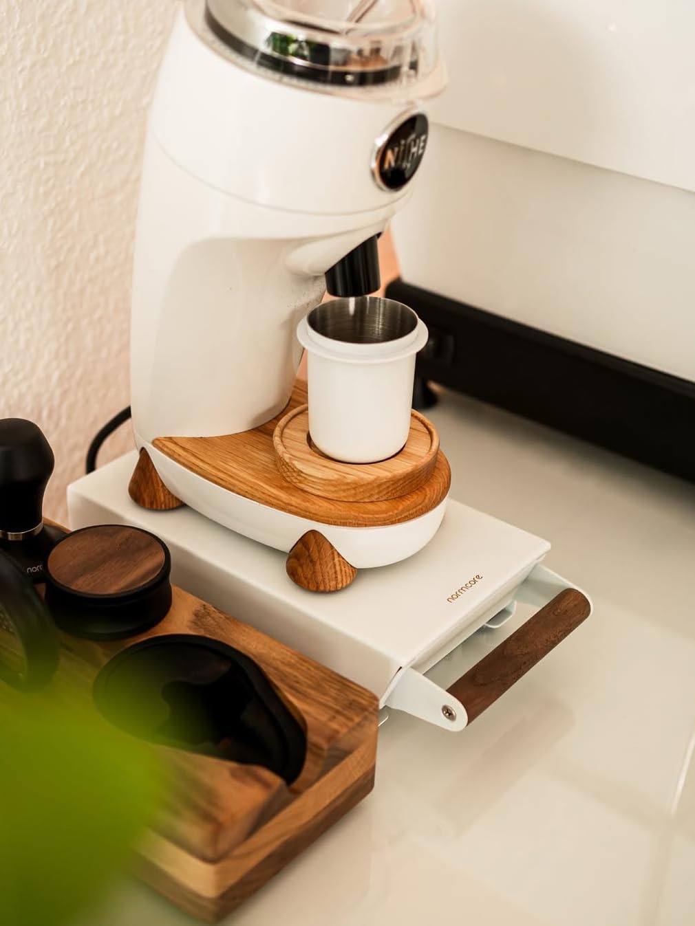 Normcore Espresso Knock Box, Coffee Knocker Drawer with Genuine American Walnut Handle, Under Grinder Knock-out Drawer, Removable Knock Bar and Non-Slip Base, 304 Stainless Steel, Size: S, White