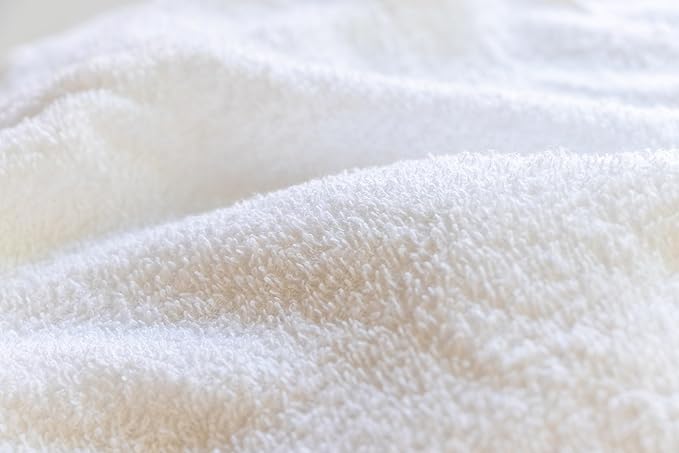 CH White Bath Towels Bulk - 22 x 44 Inches, 100% Cotton Economy Light Weight Towels for Commercial Use - Quick Dry, Ultra-Soft, and Absorbent Bulk Towels (24 Pack)