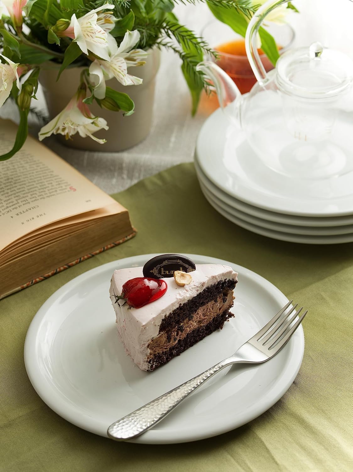 Matte Silverware Set, 18/10 Stainless Steel Satin Flatware, Modern Brushed Finish Cutlery, Dishwasher Safe & Durable, Built to Last (40-Piece, Fidenza Hammered)