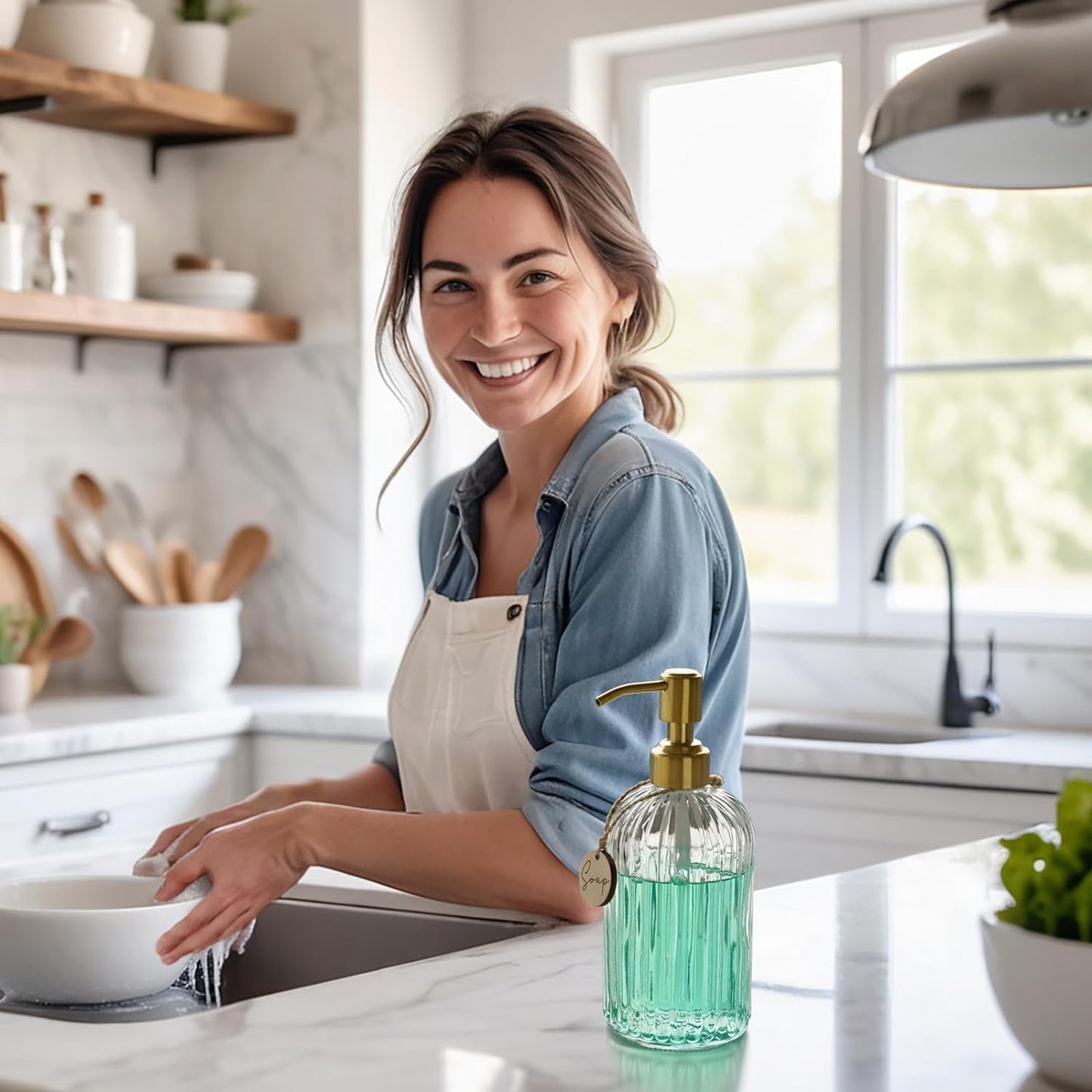 JASAI 18Oz Glass Soap Dispenser with Golden Pump for Kitchen,Refillable Liquid Hand soap Dispenser with Vertical Stripe, Clear Soap Dispenser Bathroom for Hand soap, Dish Soap, Lotion