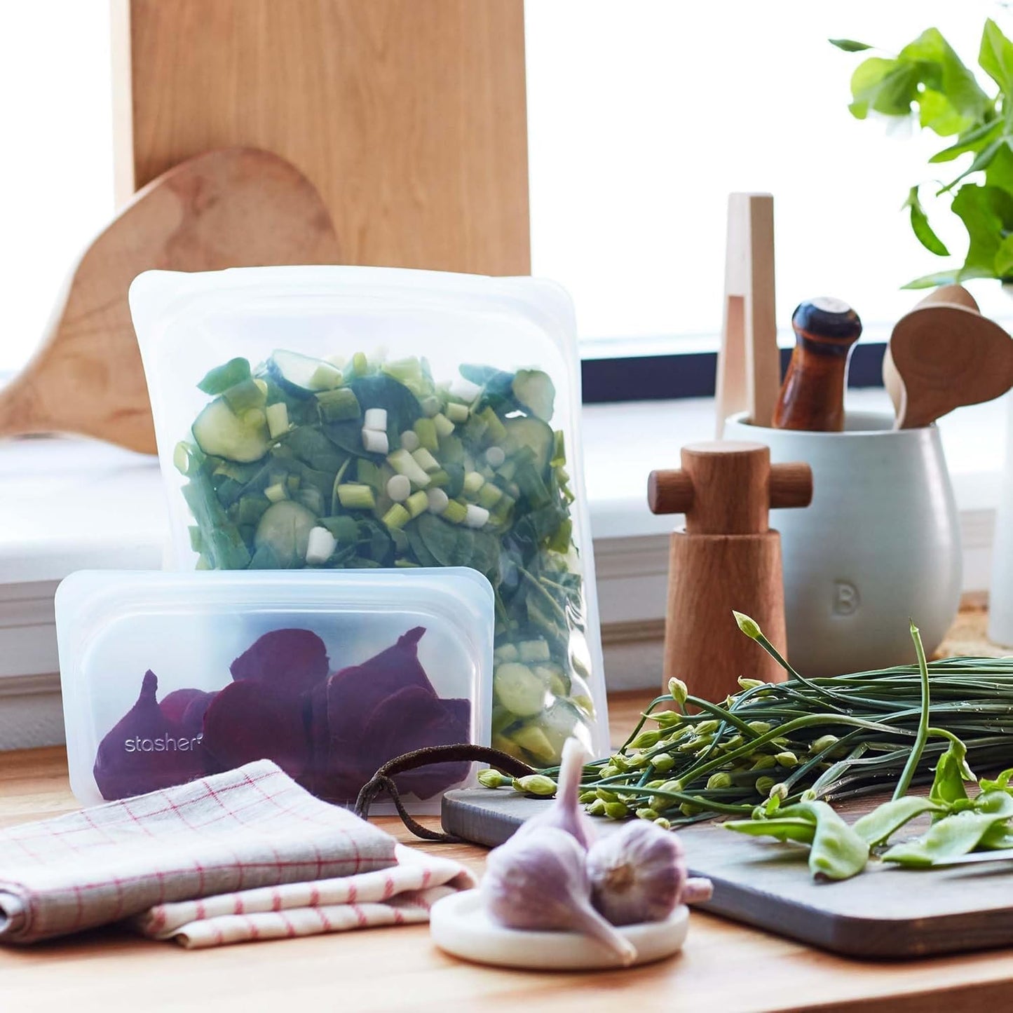 Stasher Premium Silicone Reusable Food Storage Bags, 4-Pack, Rainbow, Multi-Use Food Storage Bags, Lunch Bag, Travel Containers, BPA Free, Leak-free, Dishwasher-Safe, Eco-friendly