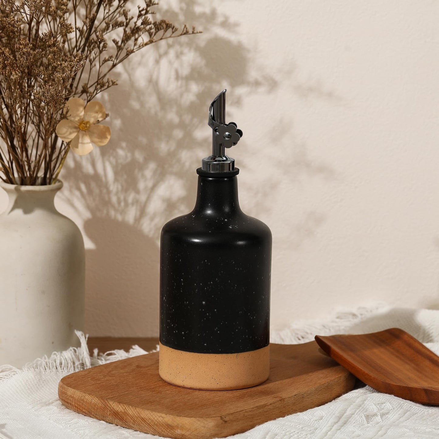 HOMCDALY Ceramic Olive Oil Dispenser Bottle, 16oz Oil Dispenser Bottle for Kitchen, Cooking Oil Dispenser, Kitchen Dispenser for Oil Vinegar Syrups(Black&Brown