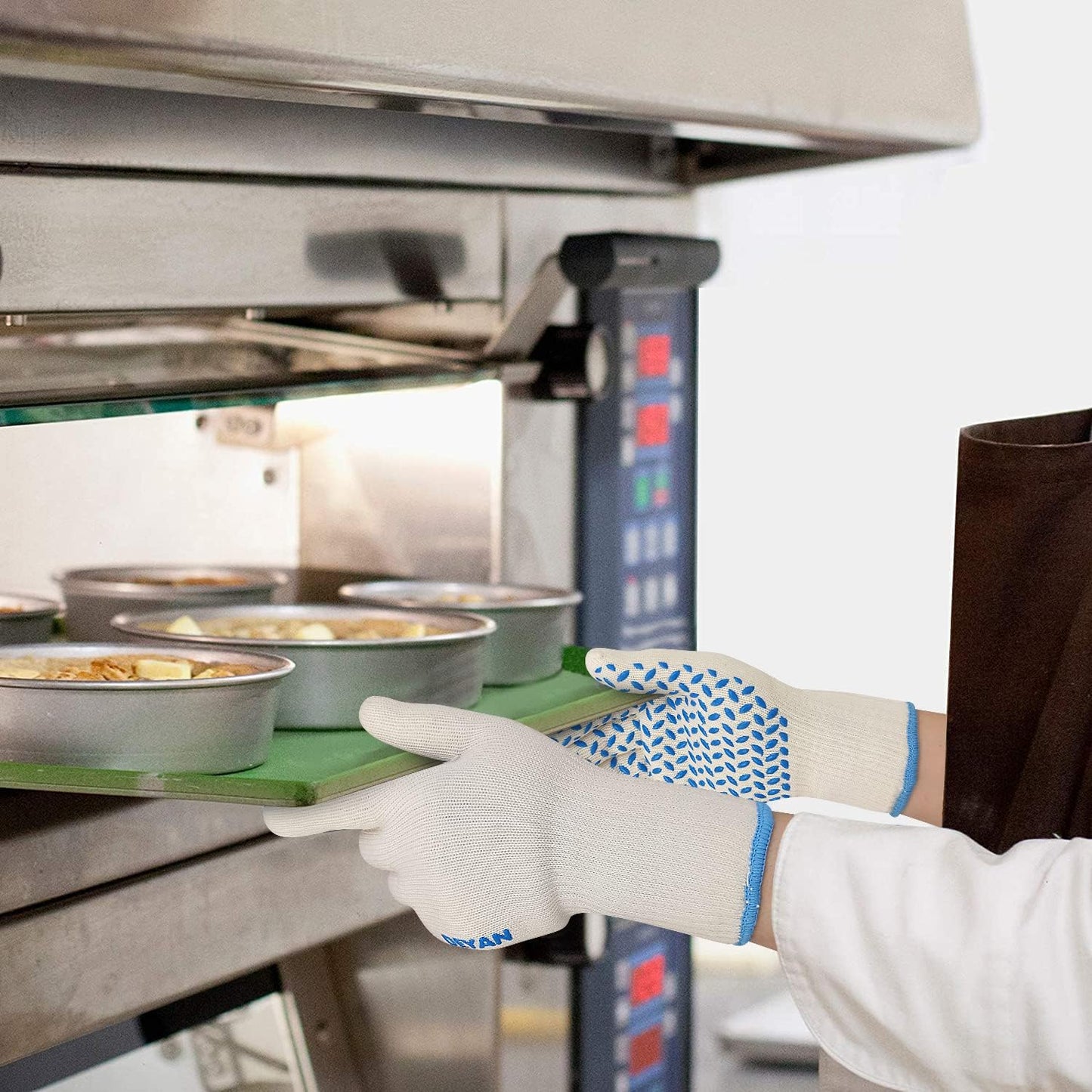 DEYAN Heat Resistant Oven Gloves 932°F | Silicone Non-Slip Mitts with Fingers | Flexible for Baking, BBQ, Grilling | Machine Washable (White, 1 Pair)