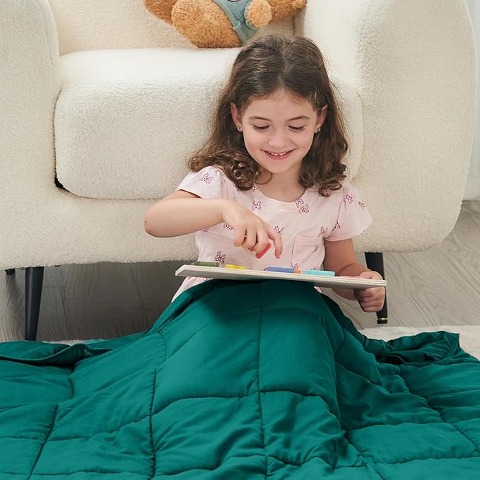 yescool Weighted Blanket (7 lbs, 41" x 60", Dark Green) Cooling Heavy Blanket for Sleeping Perfect for 60-90 lbs, Breathable Blanket with Premium Glass Bead, Machine Washable