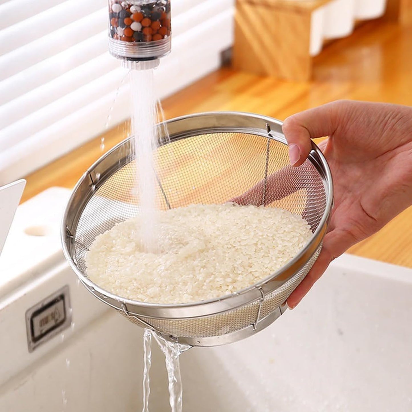 Fine Mesh Strainer for Kitchen, 4 Quart Stainless Steel Colander Bowl for Pasta, Rice, Fruit, Metal Net Baskets with Resting Base - Strain, Drain, Rinse