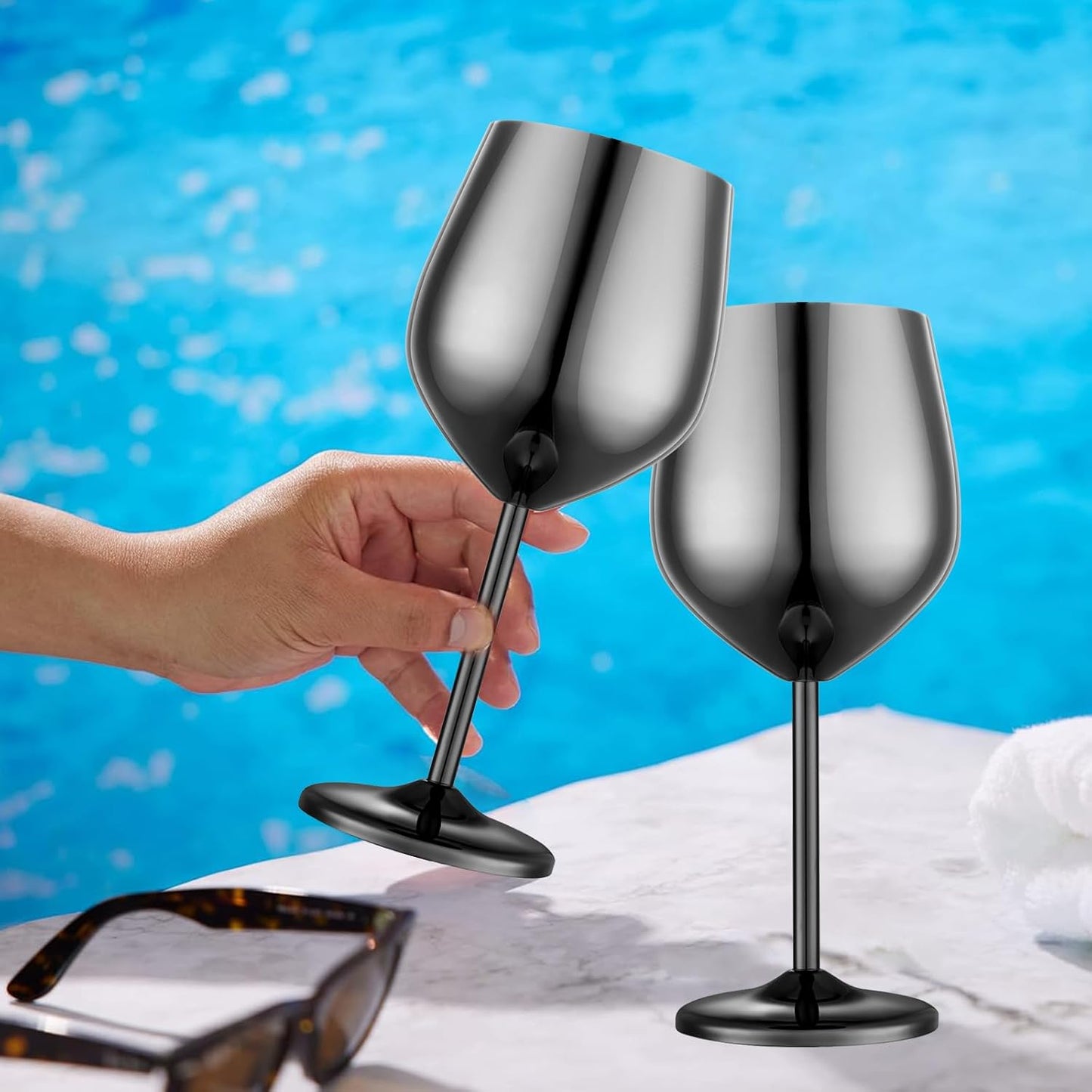 Stainless Steel Wine Glasses Set of 2, 18 oz Unbreakable Black Wine Glass Unique Metal Wine Goblets for Outdoor Capming and Pool Gift for Wine Lovers