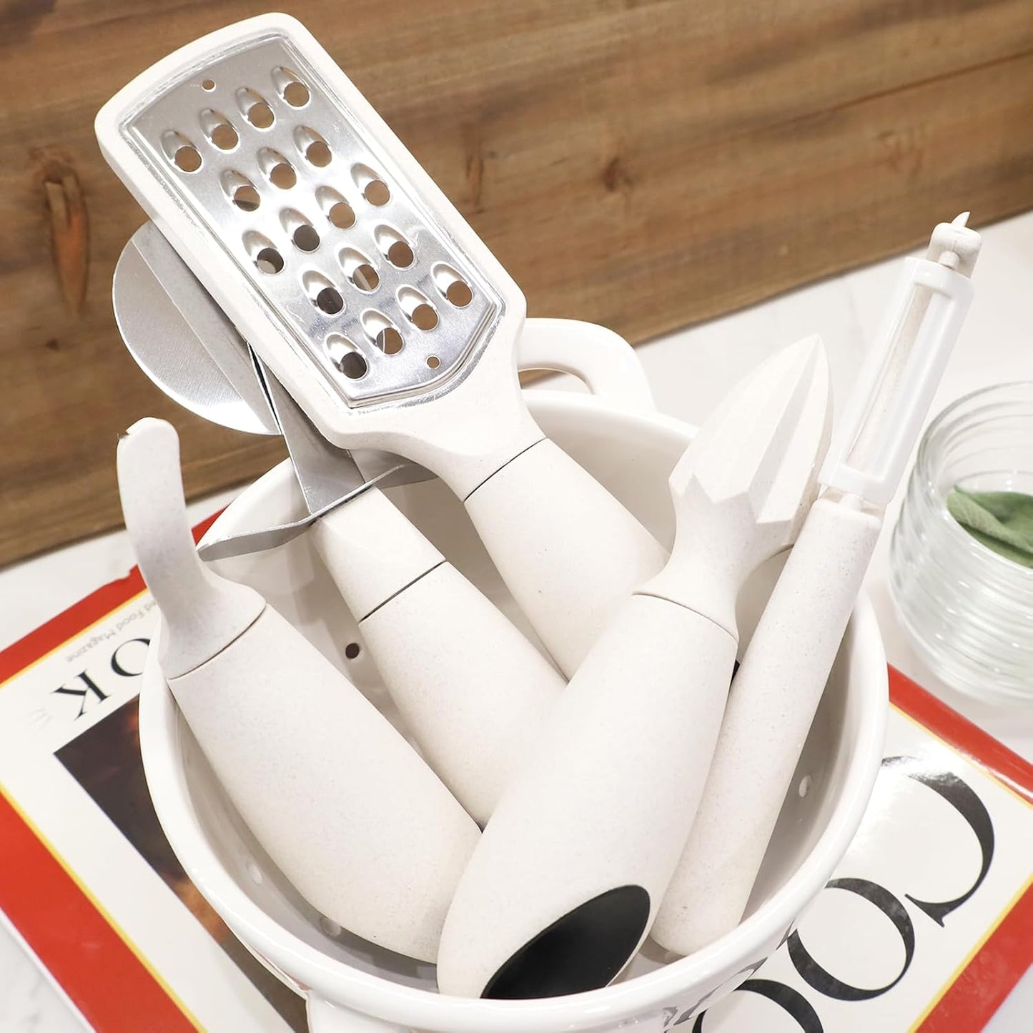 Beille Cream Stainless Steel Wheat Straw Handheld Cheese Grater Kitchen Utensils