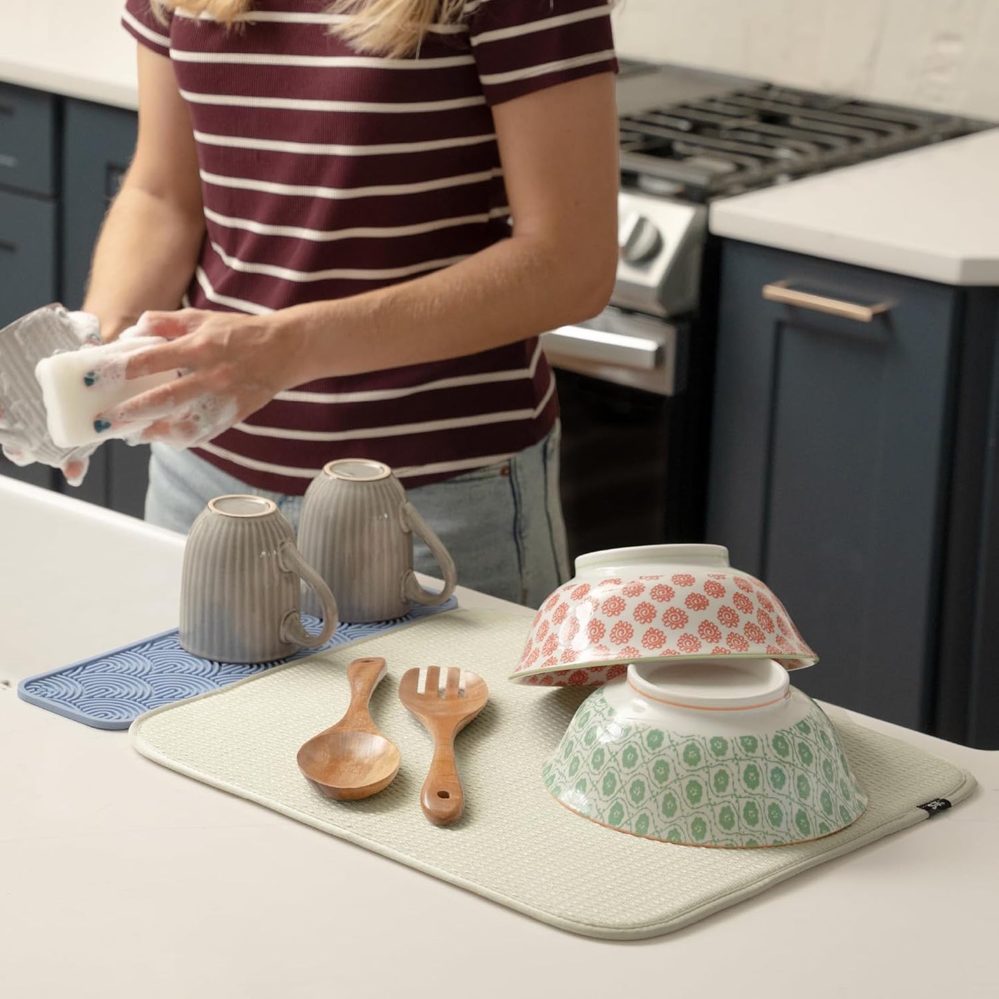 S&T INC. Dish Drying Mat 16" x 18" and Food-Safe Silicone Bar Mat 15" x 4.5", Absorbent Microfiber Kitchen Counter Mat, Dish Drying Pad for Dishes, Utensils, Pots, Pans, Diamond Texture, Cream + Blue