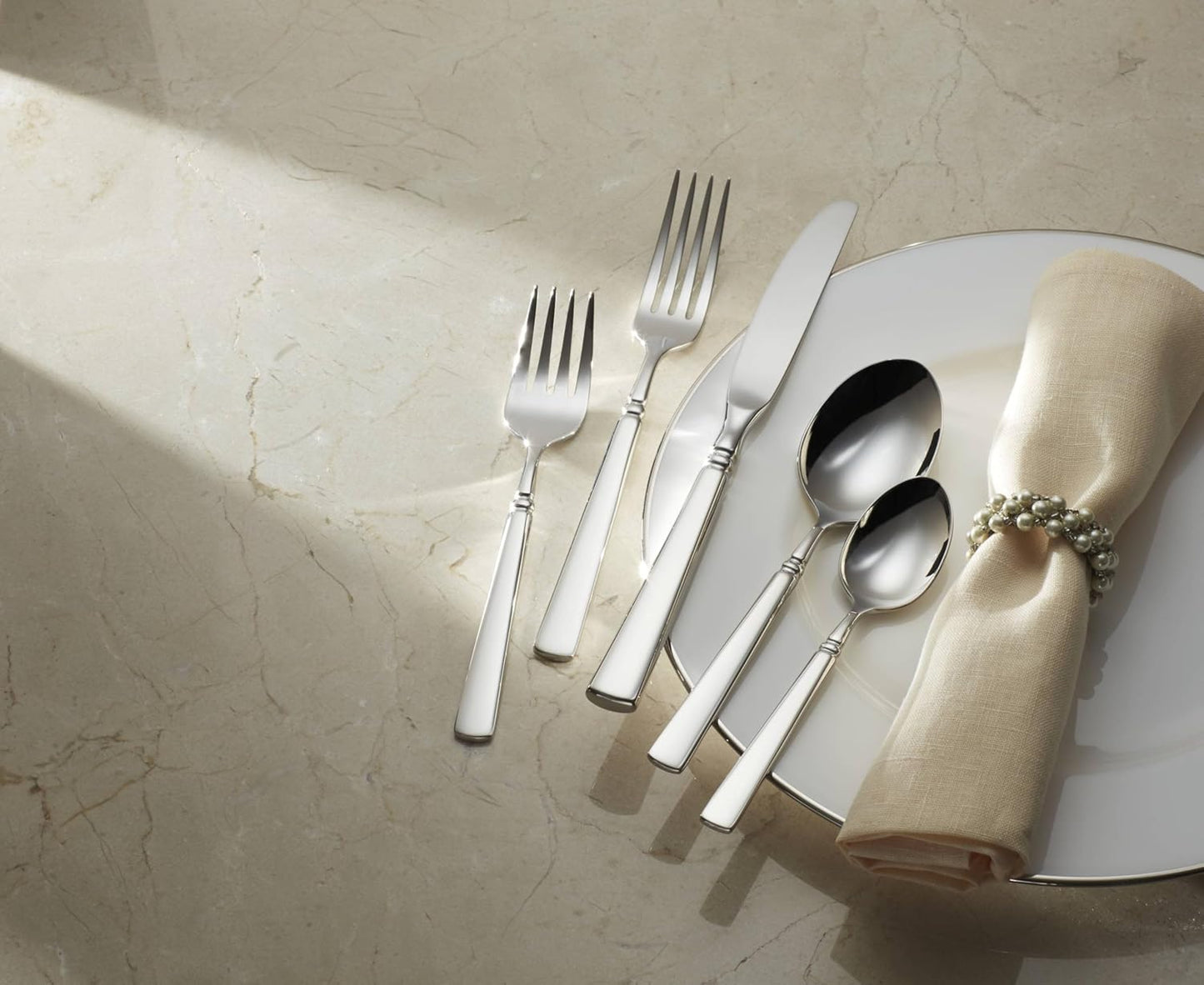 Oneida Easton Fine Flatware Teaspoons, Set of 4 , 18/10 Stainless Steel, Silverware Set, Dishwasher Safe