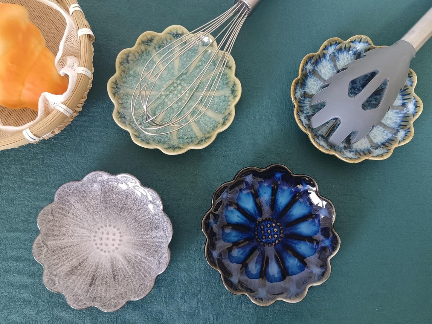 Ceramic Spoon Rest for Stove Top, Flower Cute Spoon Rest for Kitchen Counter, Cooking Spoon Holder for Kitchen Counter, Utensil Rest Spatula Rest Ladle Holder Tong Rest, 1 PC (Retro Sapphire)