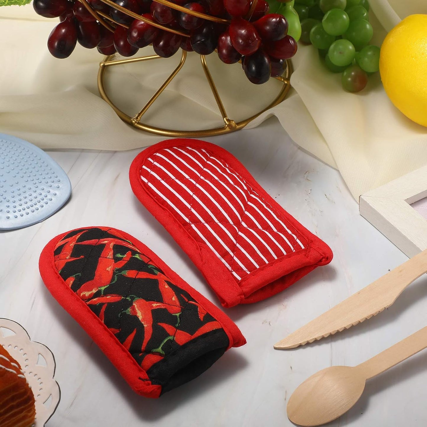 6 Pieces Cast Iron Pan Handle Covers Sleeve Holders Heat Resistant Non-Slip Skillet Pot Holders Kitchen Oven Mitts for BBQ and Baking Supplies,6 Styles