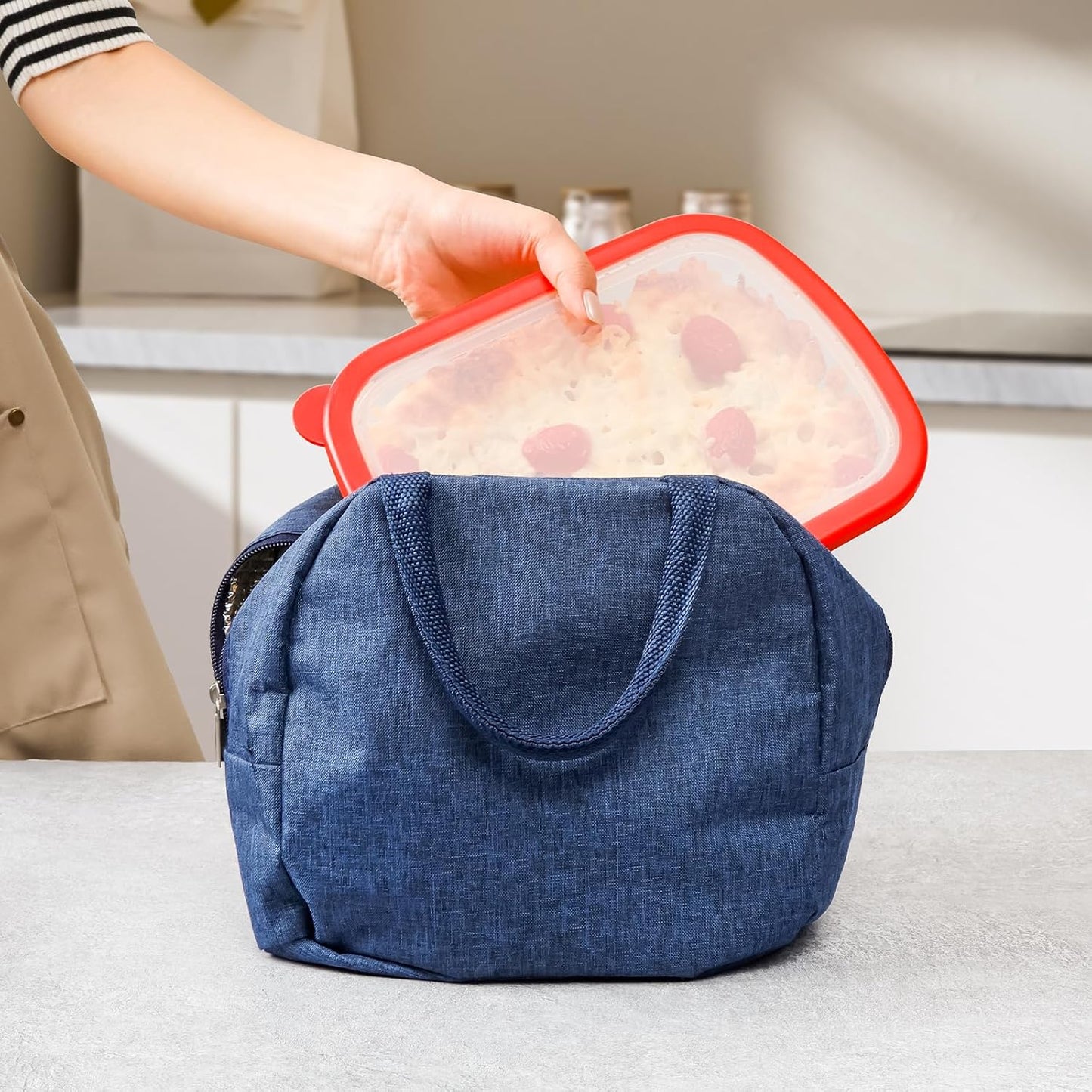 NUTRIUPS Small Tempered Glass Baking Dish with Lid, Glass Pan for One Serving, Food Bakeware for Oven (Clear, 1.25L)