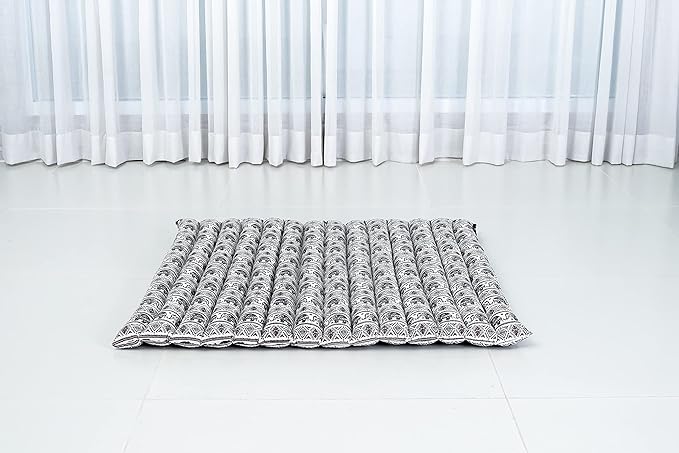 Leewadee Meditation Cushion Set – 1 Round Zafu Meditation Pillow and 1 Square Roll-Up Zabuton Meditation Mat, Pillows Bundle Filled with Kapok