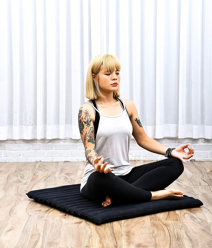 Leewadee Zabuton Seating Cushion – Square Floor Seat for Meditation Exercises, Light Yoga Mat Filled with Kapok